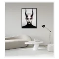 Γυναικείο Πορτραίτο Dark Fantasy με Κέρατα σε Ασπρόμαυρο
