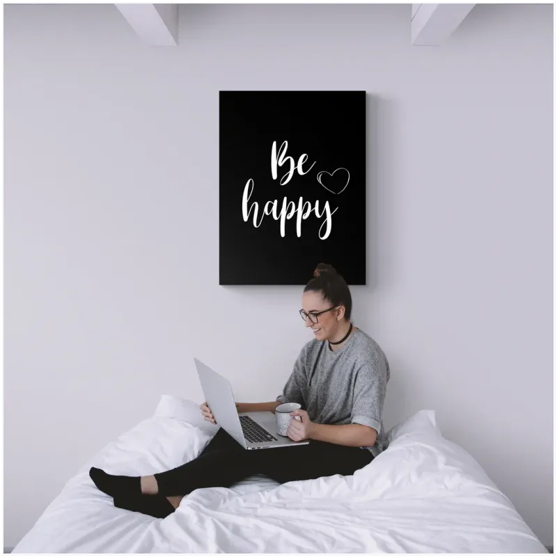 Κείμενο Be Happy Μινιμαλιστικό Ασπρόμαυρο Καρδιά