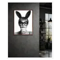 Πορτραίτο Γυναίκας με Αυτιά Λαγού Ασπρόμαυρο