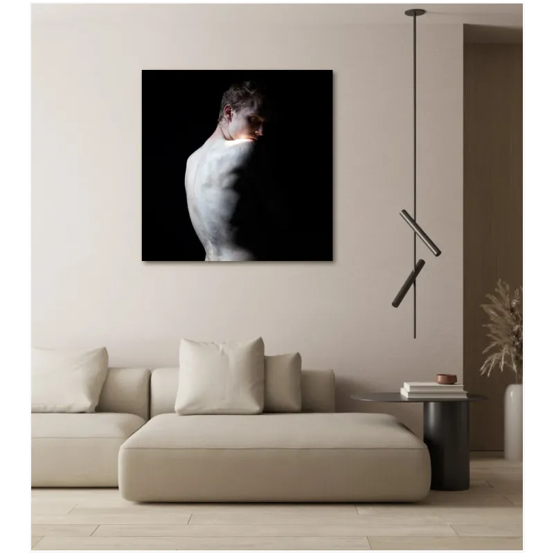 Ανδρικό Πορτραίτο Dramatic Chiaroscuro Μαύρο Φόντο