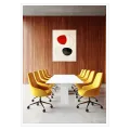 Αφηρημένη Σύνθεση με Κόκκινα και Μαύρα Οργανικά Σχήματα σε Minimal Φόντο