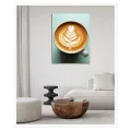 Φλιτζάνι Cappuccino με Latte Art σε Μιντ Φόντο
