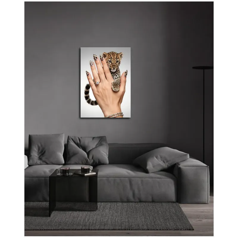 Μικρή Λεοπάρδαλη με Animal Print Νύχια